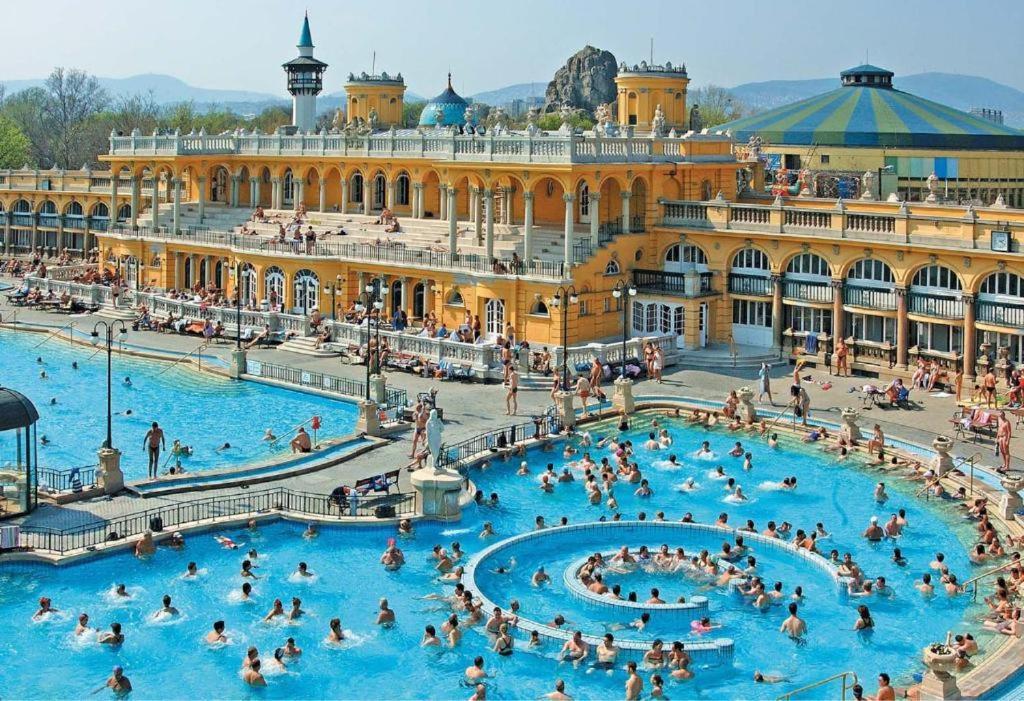 Deak Apartment Budapest Bagian luar foto