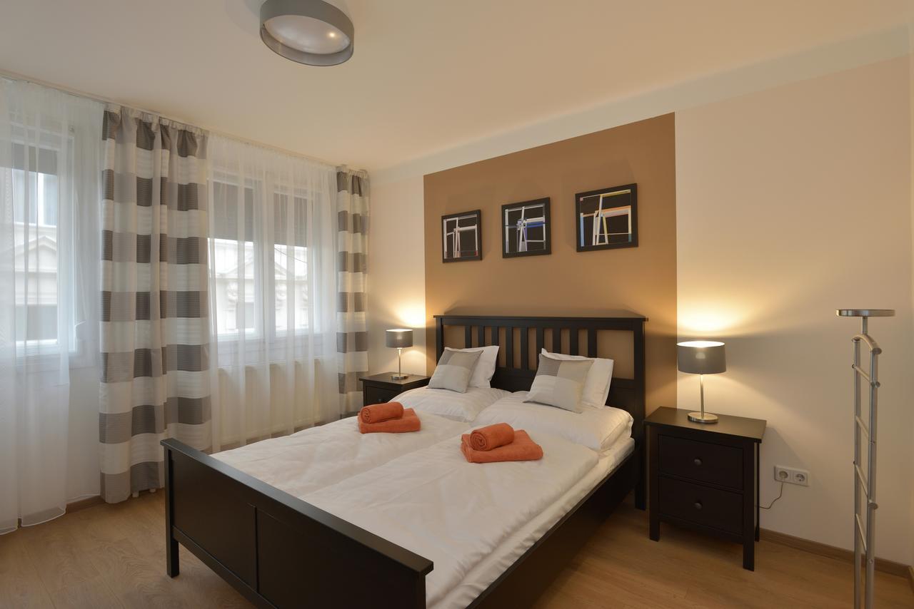 Deak Apartment Budapest Bagian luar foto